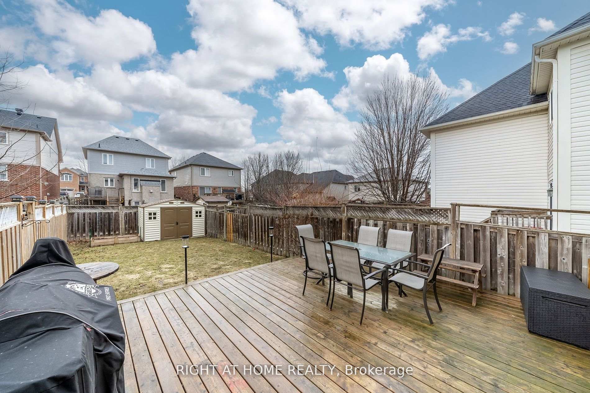 Photo 38 of 14 Dodds Square, Clarington, Bowmanville — HOMEH