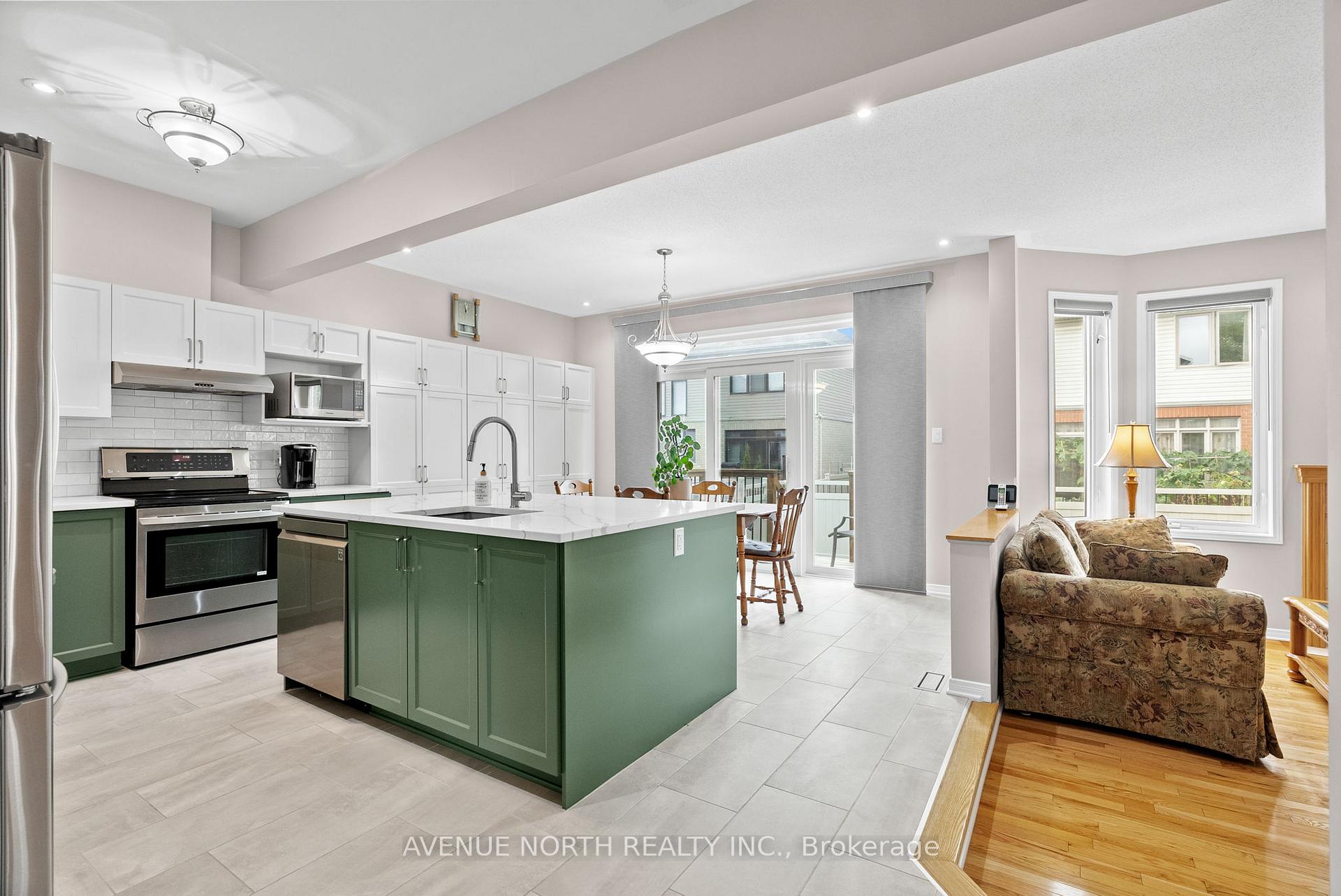 Photo 17 of 93 Whitestone Drive, Ottawa, Central Park — HOMEH