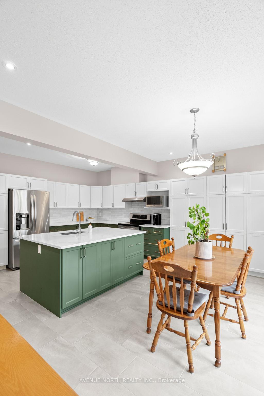 Photo 7 of 93 Whitestone Drive, Ottawa, Central Park — HOMEH