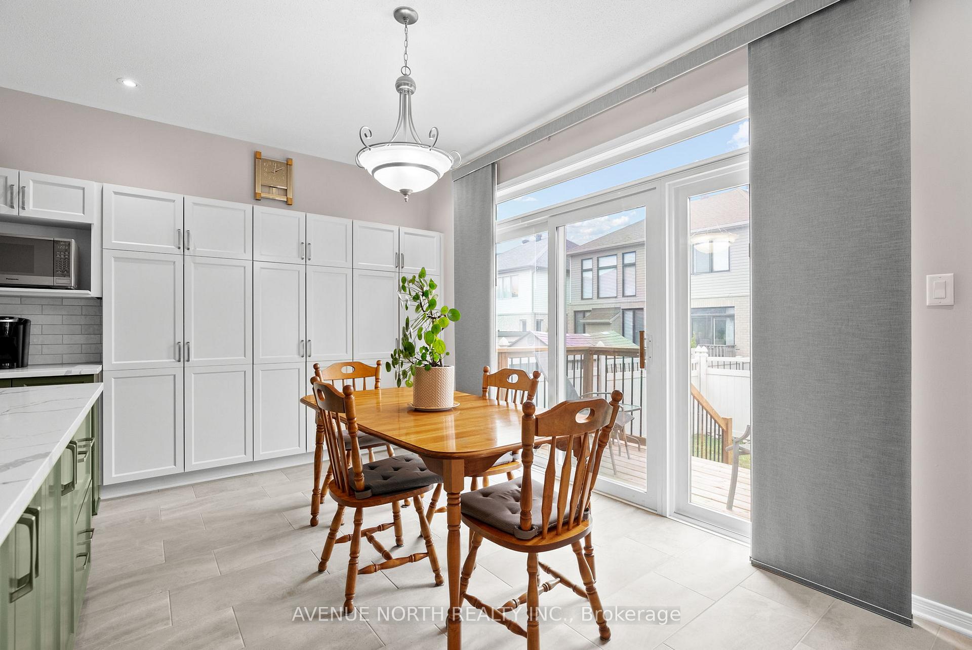 Photo 14 of 93 Whitestone Drive, Ottawa, Central Park — HOMEH
