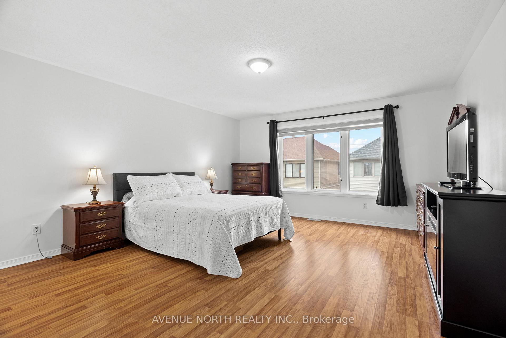 Photo 21 of 93 Whitestone Drive, Ottawa, Central Park — HOMEH