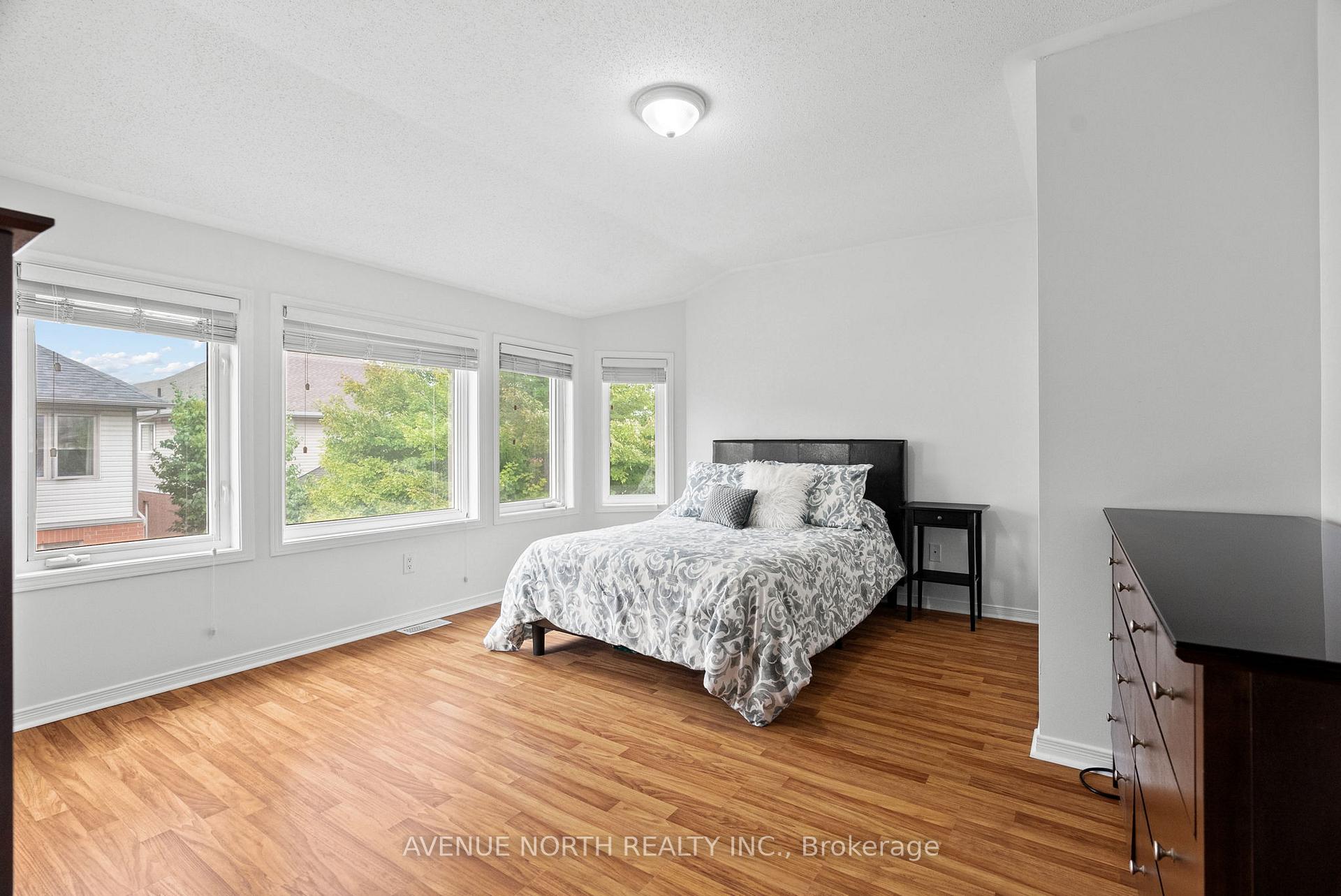 Photo 26 of 93 Whitestone Drive, Ottawa, Central Park — HOMEH