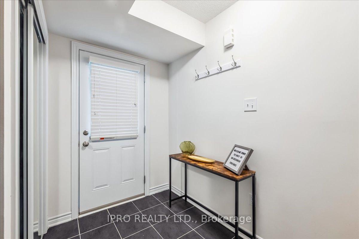 Photo 5 of Unit 91, 88 Decorso Drive, Guelph, Kortright East — HOMEH