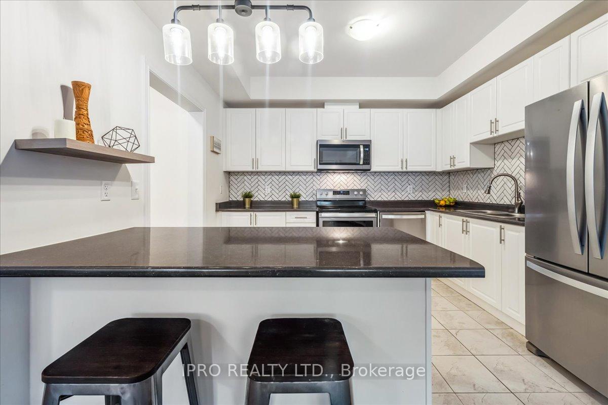 Photo 17 of Unit 91, 88 Decorso Drive, Guelph, Kortright East — HOMEH