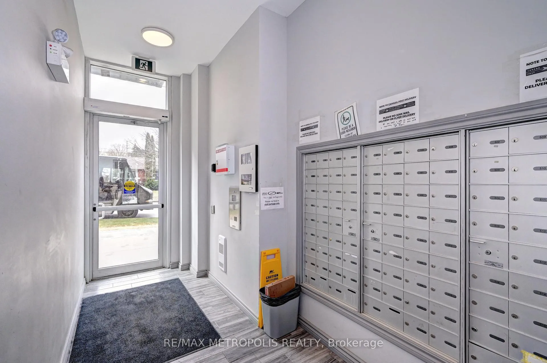 Photo 3 of Unit F305, 275 Larch St, Waterloo, Lakeshore Village — HOMEH