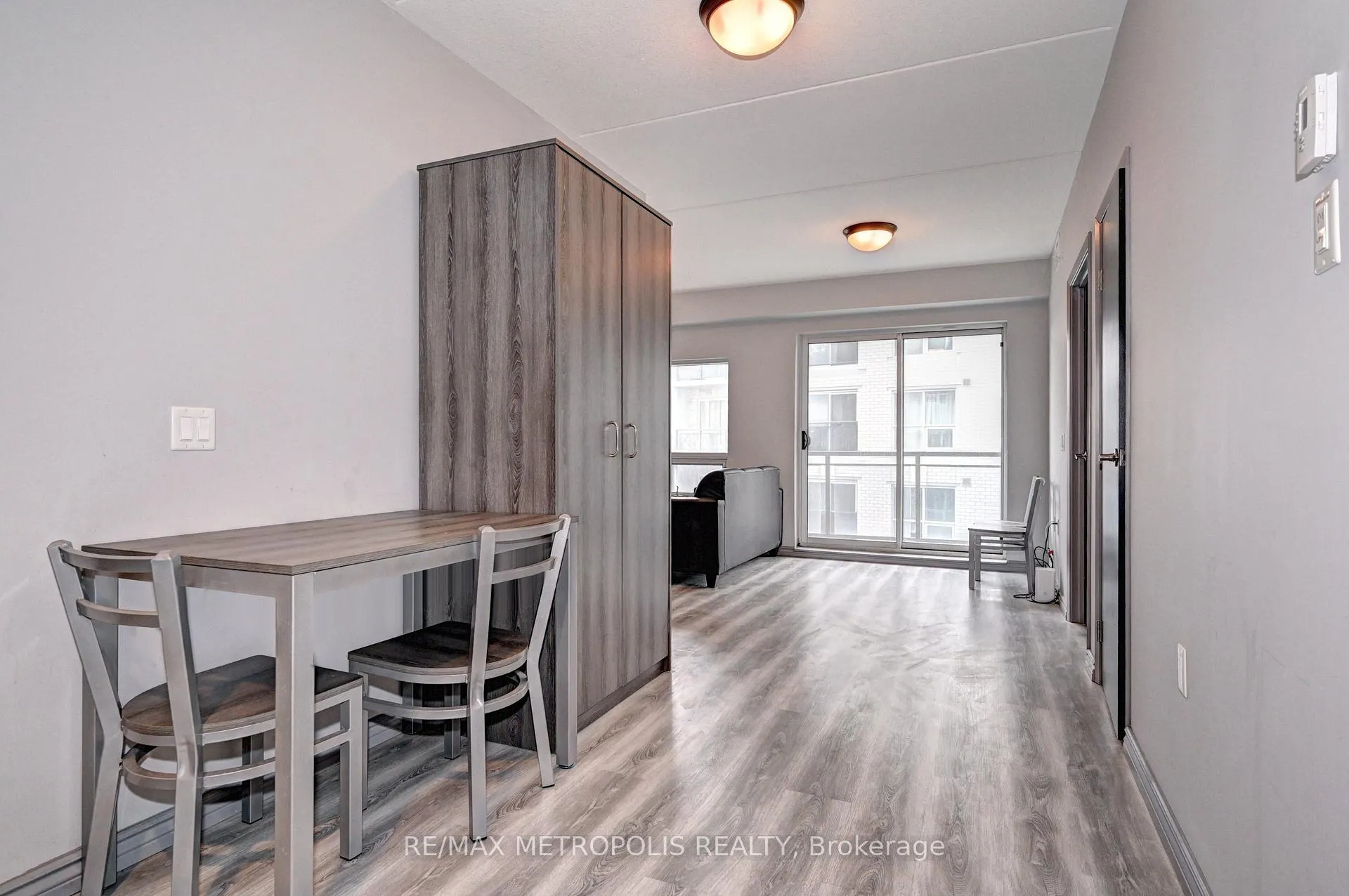 Photo 7 of Unit F305, 275 Larch St, Waterloo, Lakeshore Village — HOMEH