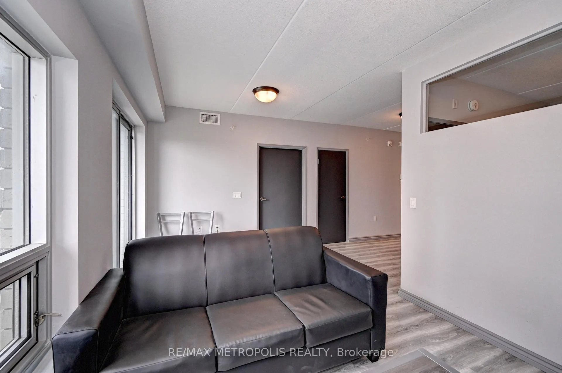 Photo 8 of Unit F305, 275 Larch St, Waterloo, Lakeshore Village — HOMEH