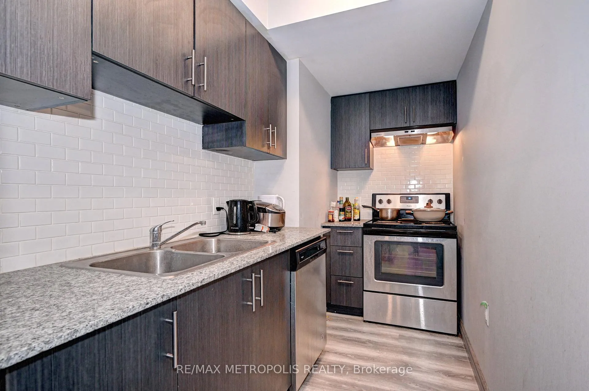 Photo 15 of Unit F305, 275 Larch St, Waterloo, Lakeshore Village — HOMEH