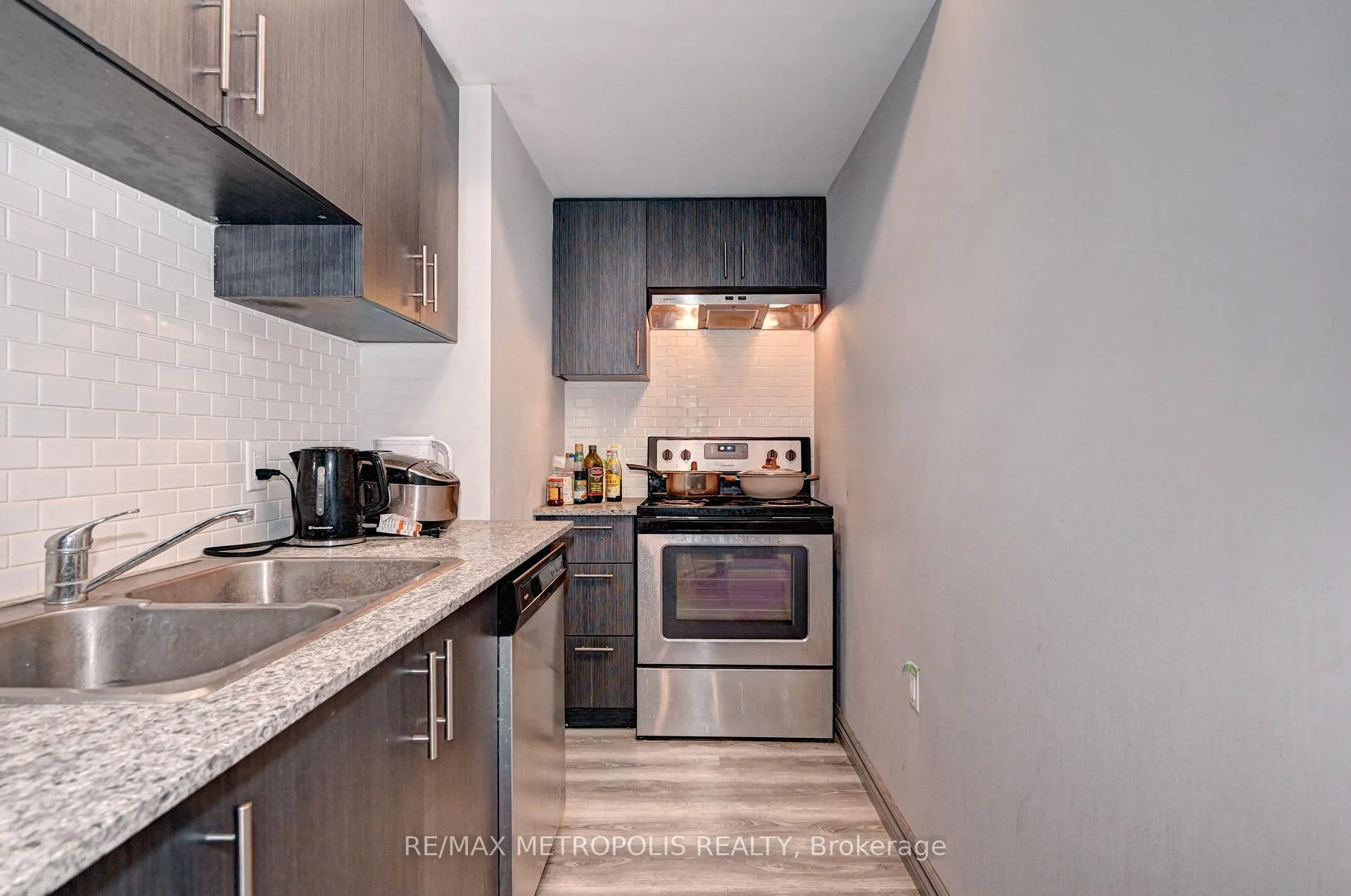 Photo 16 of Unit F305, 275 Larch St, Waterloo, Lakeshore Village — HOMEH