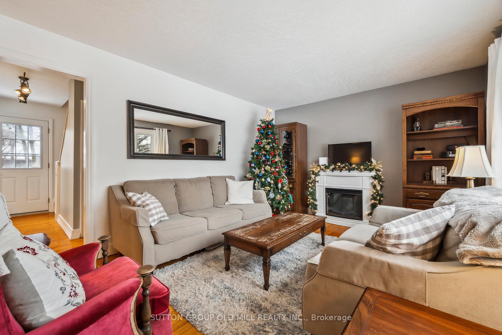Photo 5 of 29 Vancouver Drive, Guelph, St. George's — HOMEH