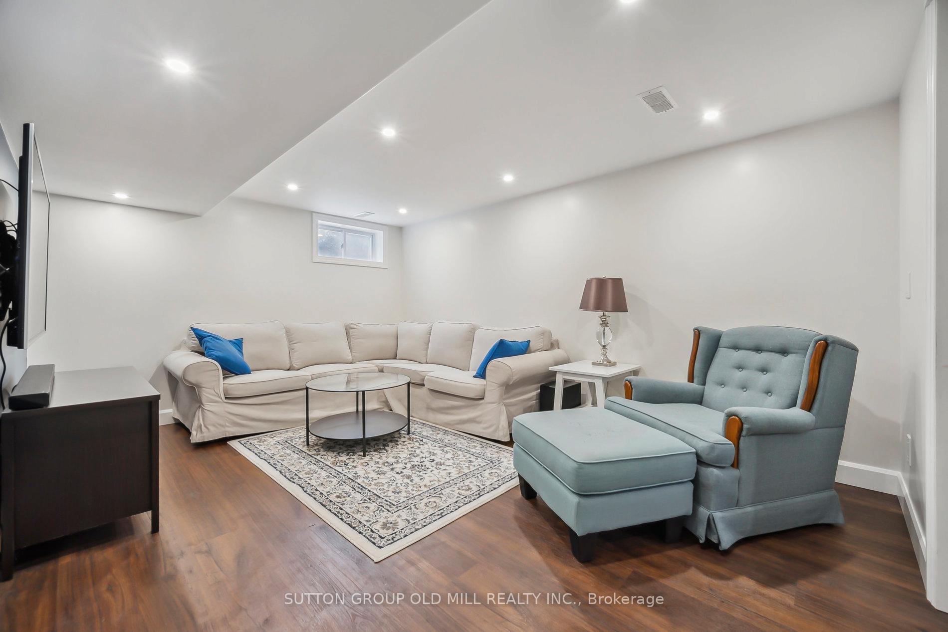 Photo 6 of 29 Vancouver Drive, Guelph, St. George's — HOMEH