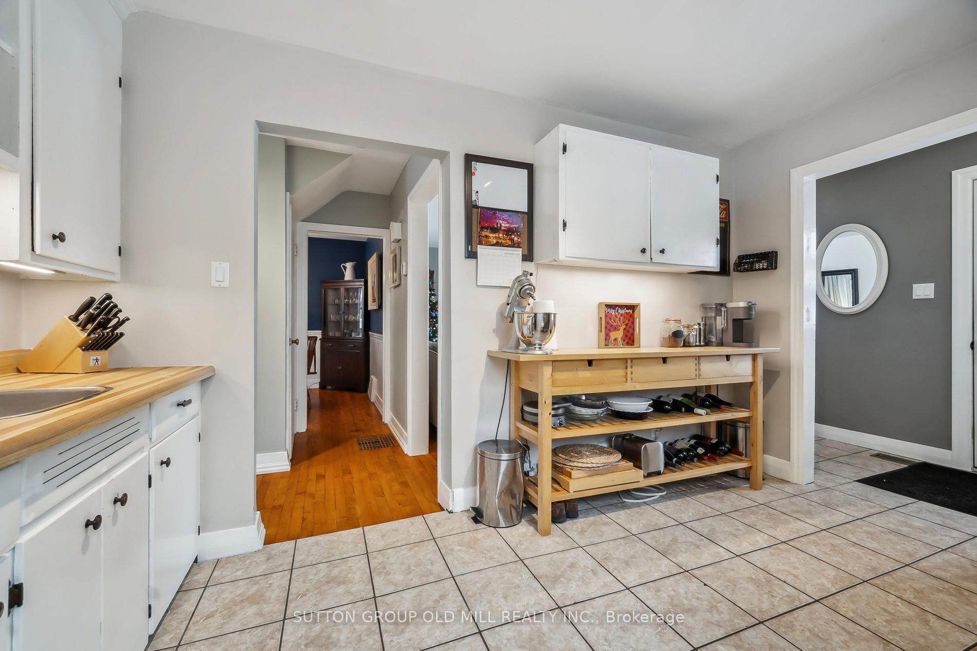 Photo 10 of 29 Vancouver Drive, Guelph, St. George's — HOMEH