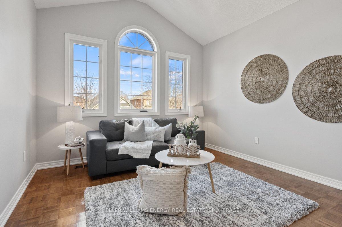 Photo 3 of 147 Nelson Street, Clarington, Bowmanville — HOMEH