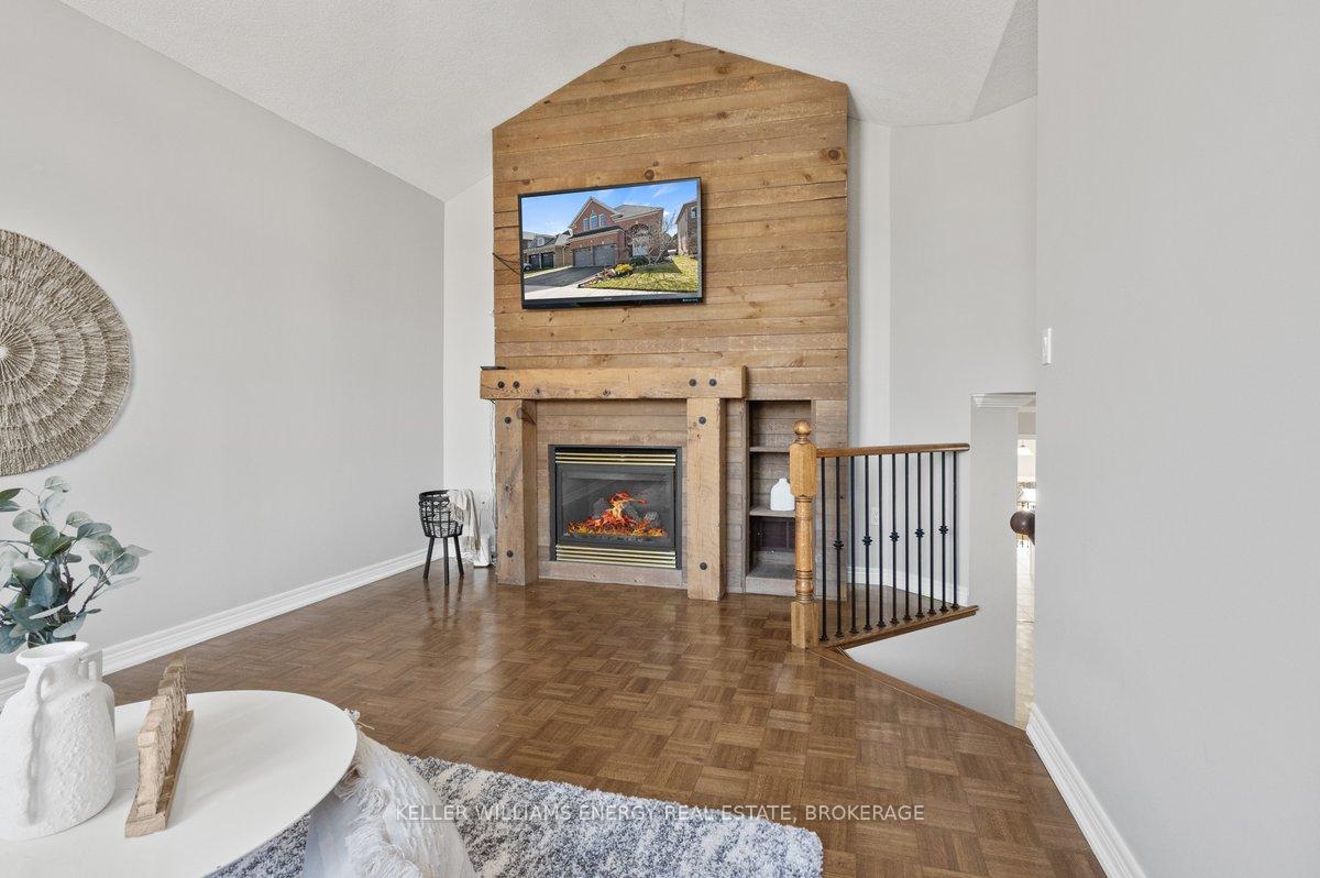 Photo 12 of 147 Nelson Street, Clarington, Bowmanville — HOMEH