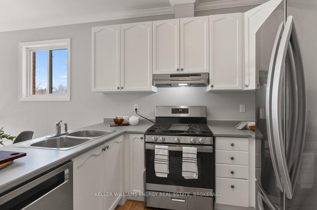 Photo 13 of 147 Nelson Street, Clarington, Bowmanville — HOMEH