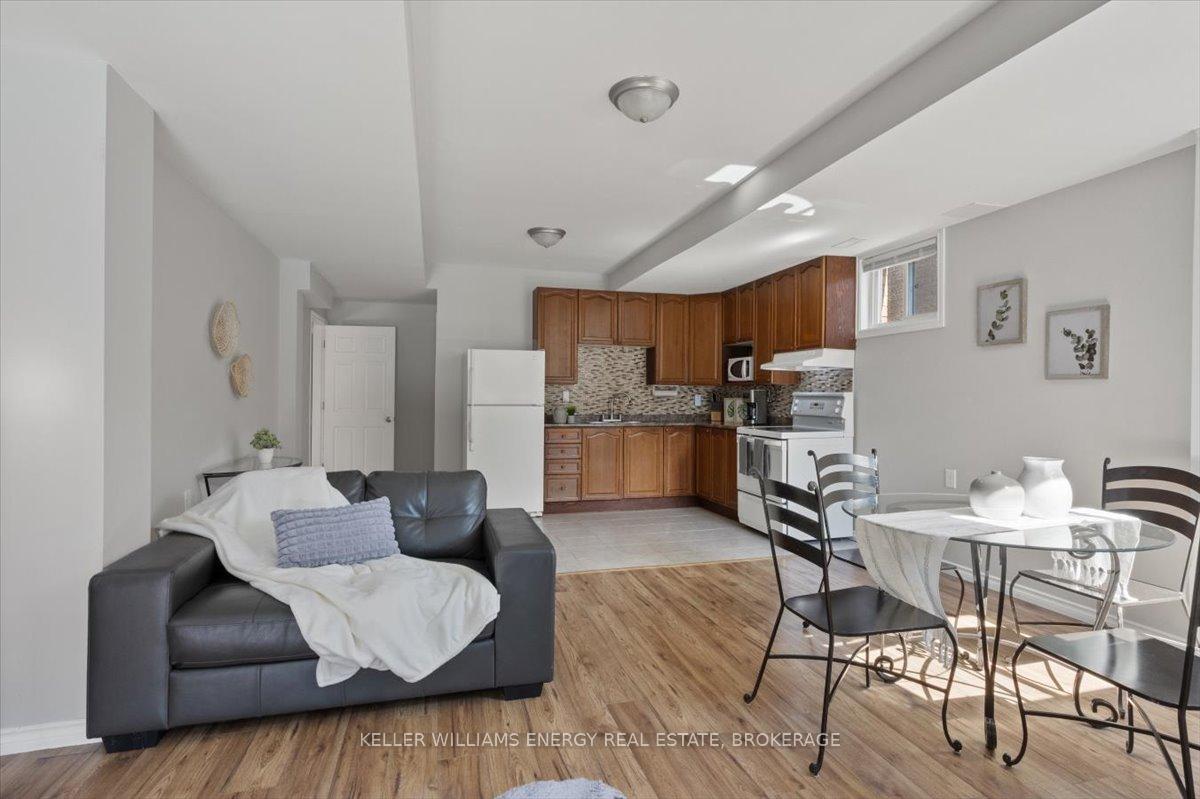 Photo 35 of 147 Nelson Street, Clarington, Bowmanville — HOMEH