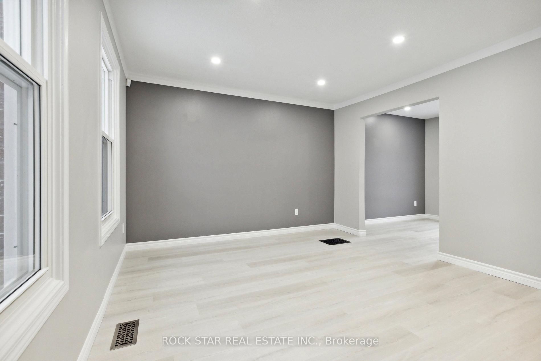 Photo 4 of 33 Upton Crescent, Guelph, Grange Road — HOMEH
