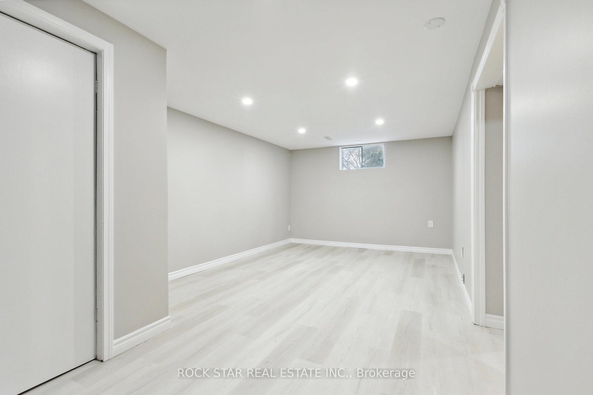 Photo 15 of 33 Upton Crescent, Guelph, Grange Road — HOMEH