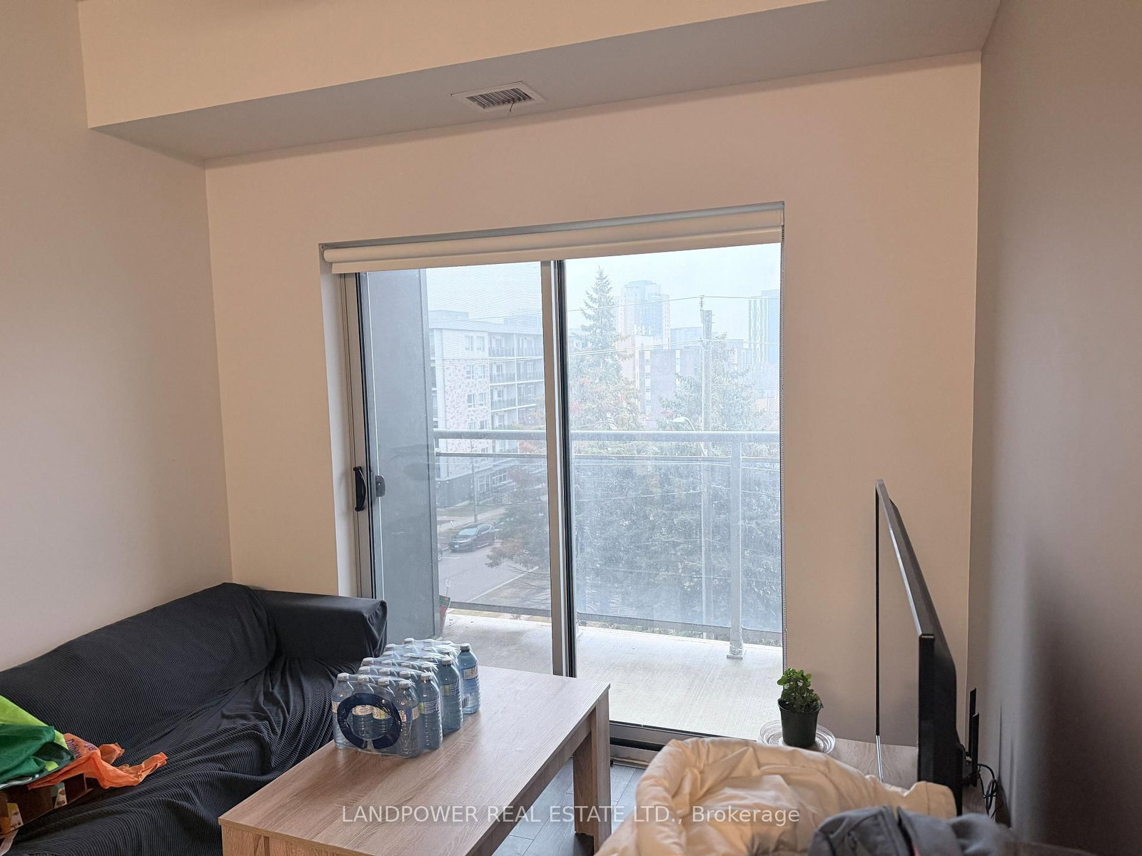 Photo 5 of Unit 502, 251 Hemlock St, Waterloo, Beechwood/University — HOMEH