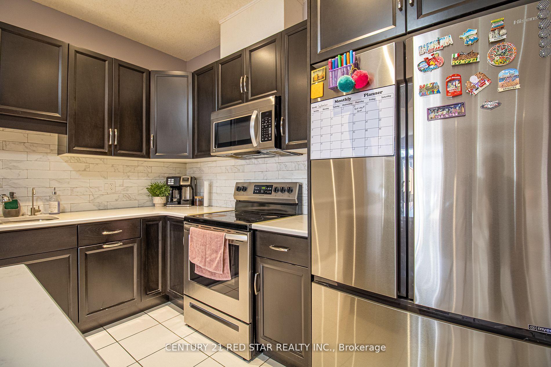 Photo 8 of 214 Poppy Drive E, Guelph, Pineridge/Westminster Woods — HOMEH