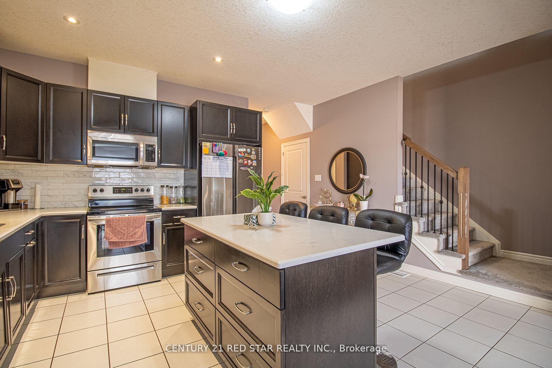 Photo 9 of 214 Poppy Drive E, Guelph, Pineridge/Westminster Woods — HOMEH