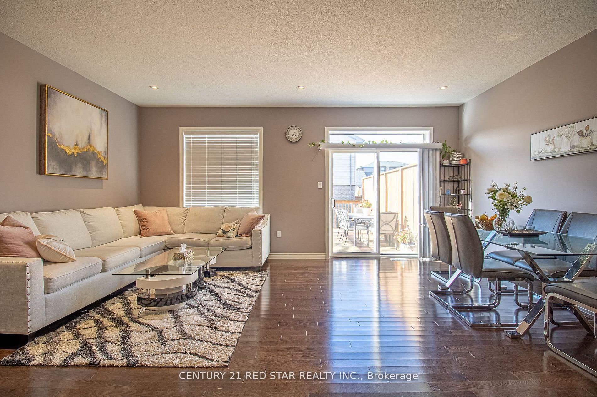 Photo 17 of 214 Poppy Drive E, Guelph, Pineridge/Westminster Woods — HOMEH