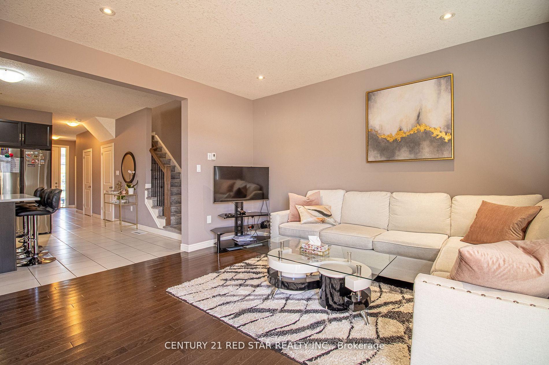 Photo 19 of 214 Poppy Drive E, Guelph, Pineridge/Westminster Woods — HOMEH