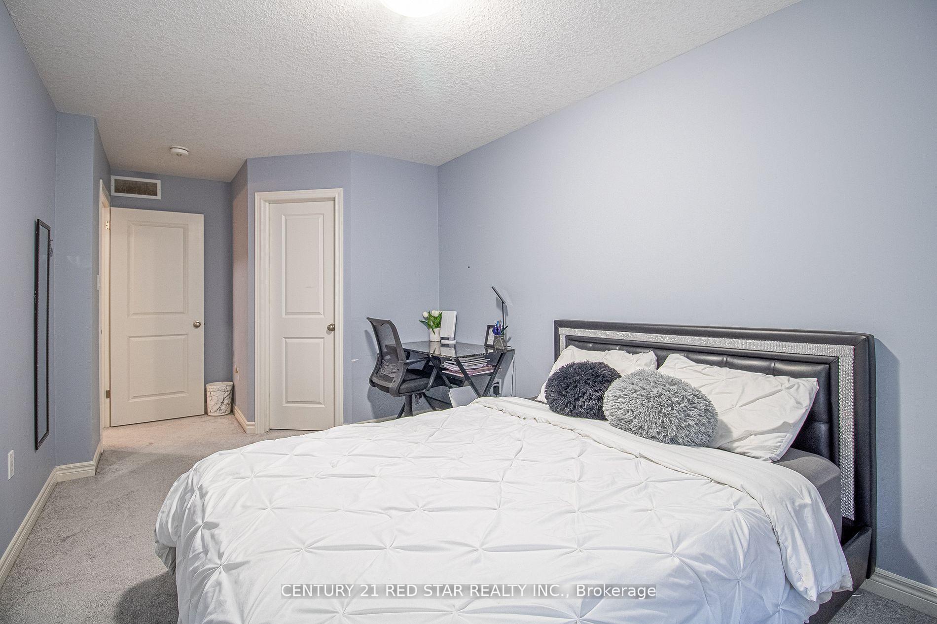 Photo 26 of 214 Poppy Drive E, Guelph, Pineridge/Westminster Woods — HOMEH