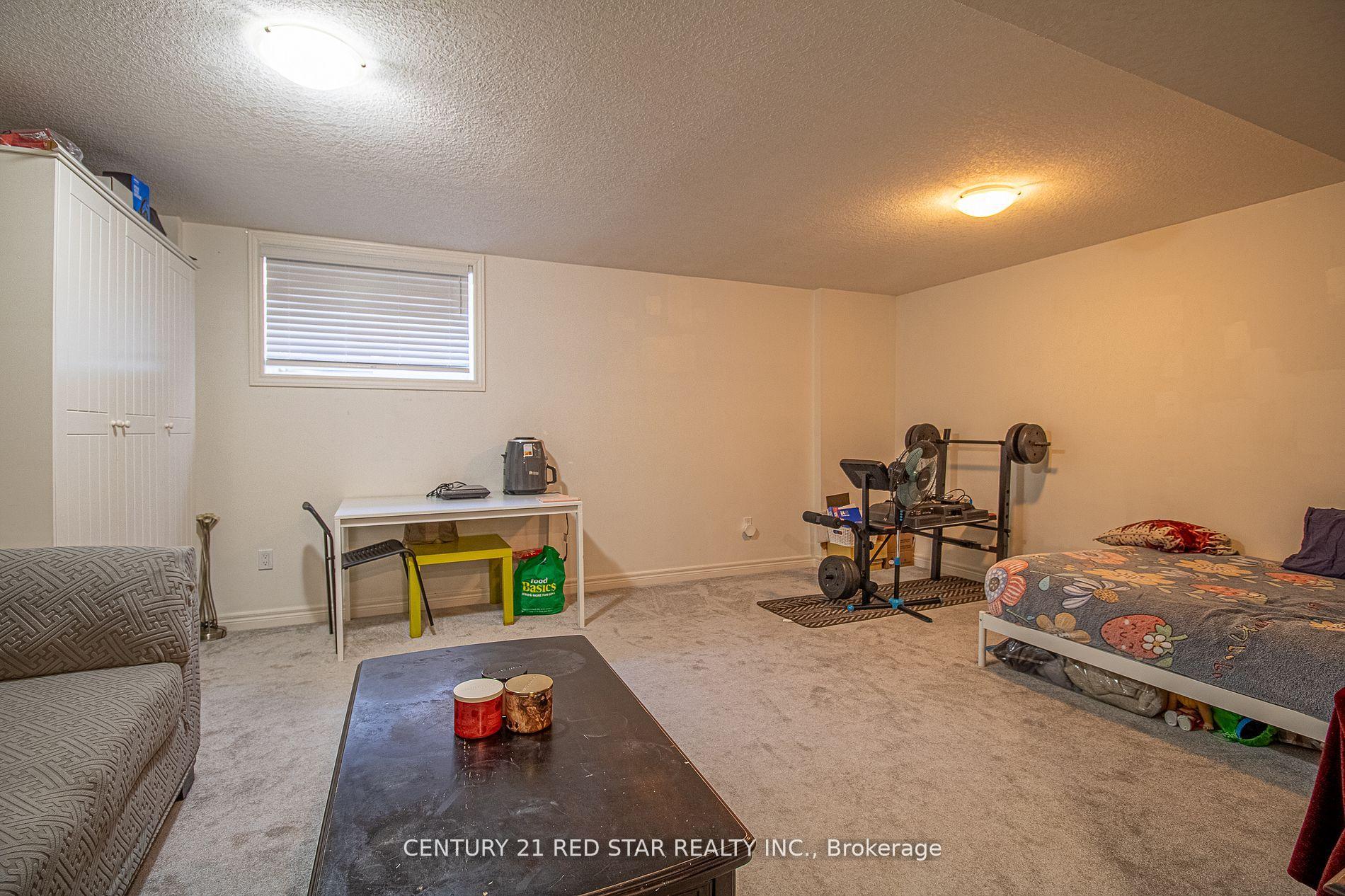 Photo 36 of 214 Poppy Drive E, Guelph, Pineridge/Westminster Woods — HOMEH