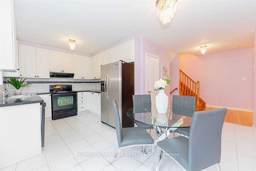Photo 13 of 26 Savita Road, Brampton, Fletcher's Meadow — HOMEH