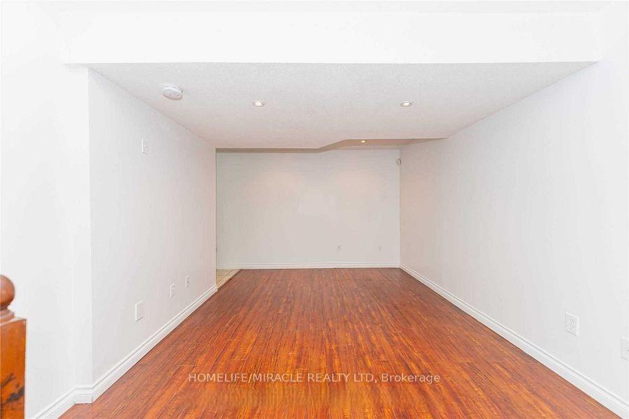 Photo 23 of 26 Savita Road, Brampton, Fletcher's Meadow — HOMEH