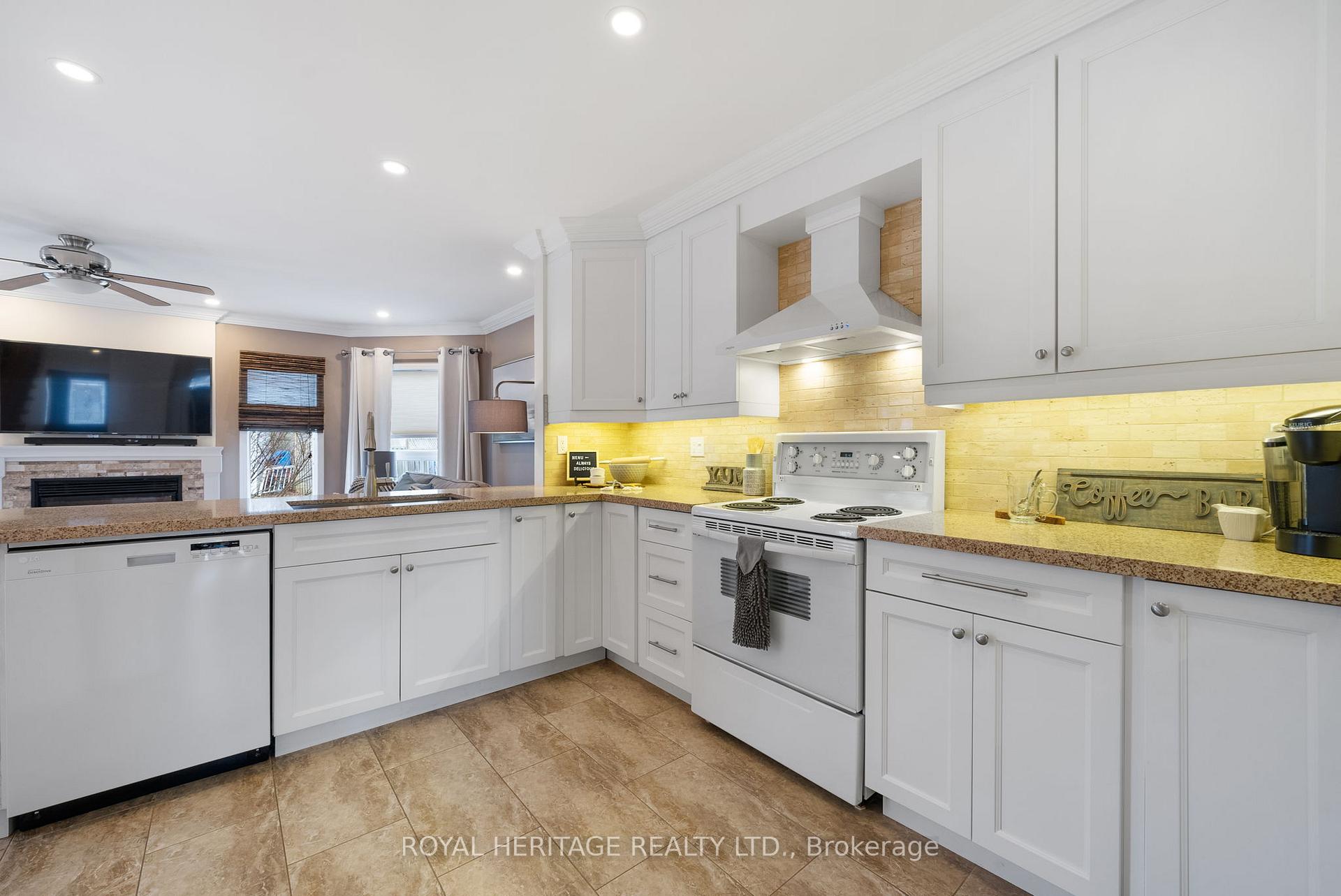 Photo 14 of 75 Boswell Drive, Clarington, Bowmanville — HOMEH