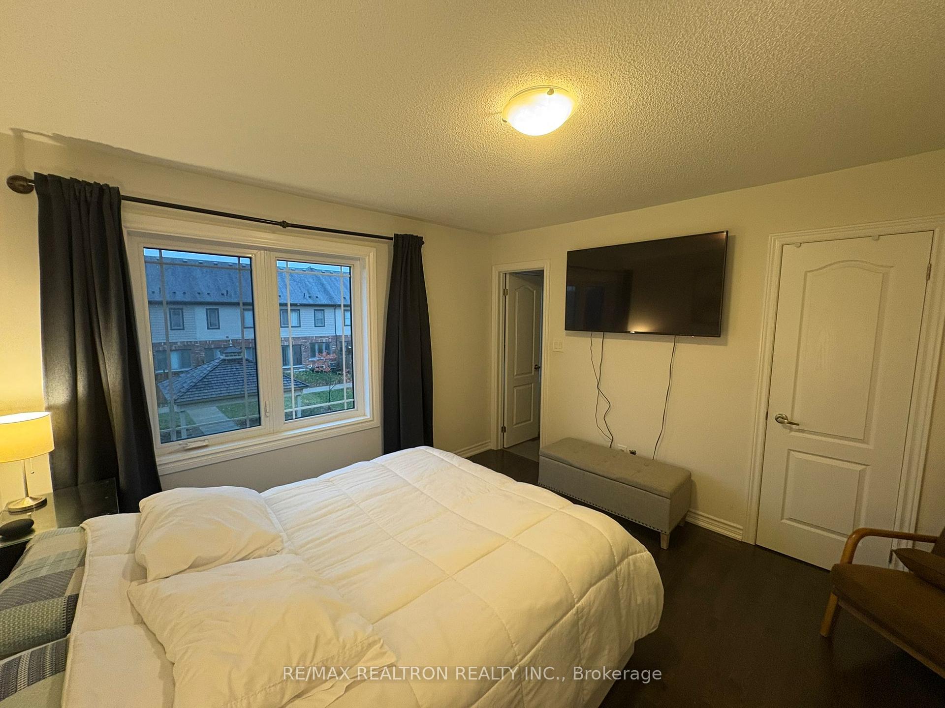 Photo 9 of 24 Deneb Street, Barrie, Ardagh — HOMEH