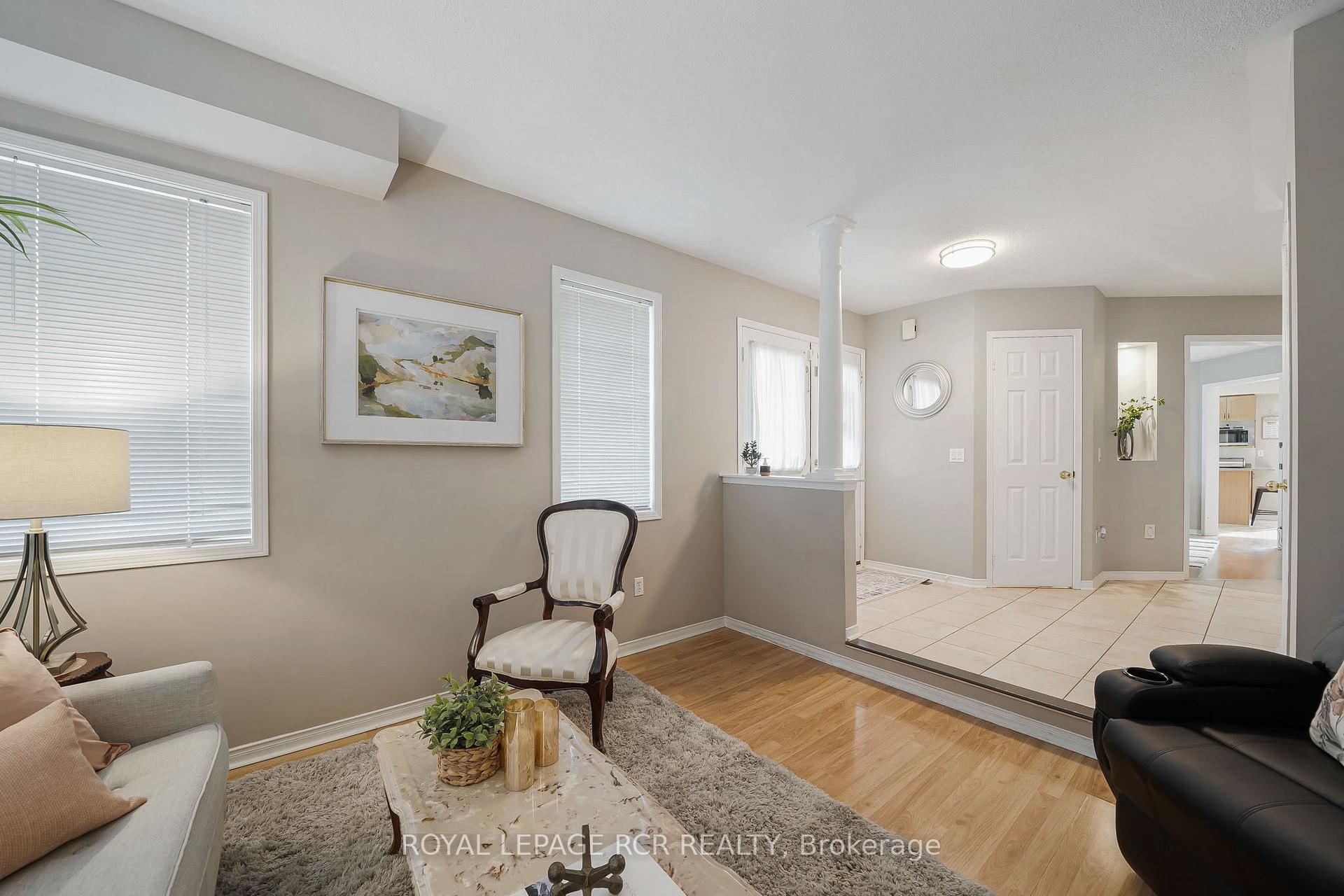 Photo 6 of 160 Landsbridge Street, Caledon, Bolton East — HOMEH