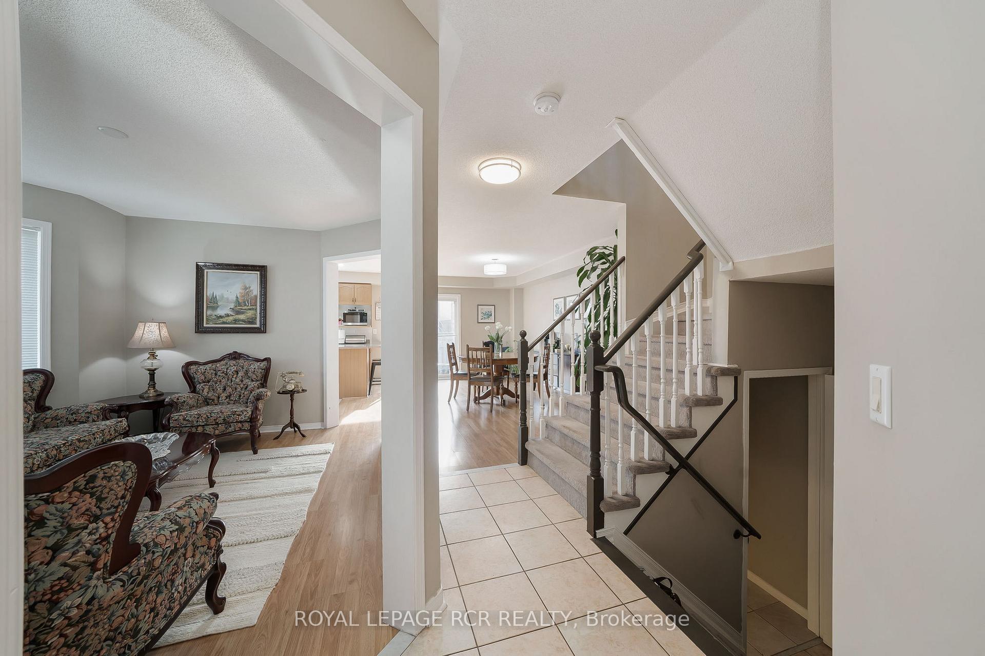 Photo 9 of 160 Landsbridge Street, Caledon, Bolton East — HOMEH