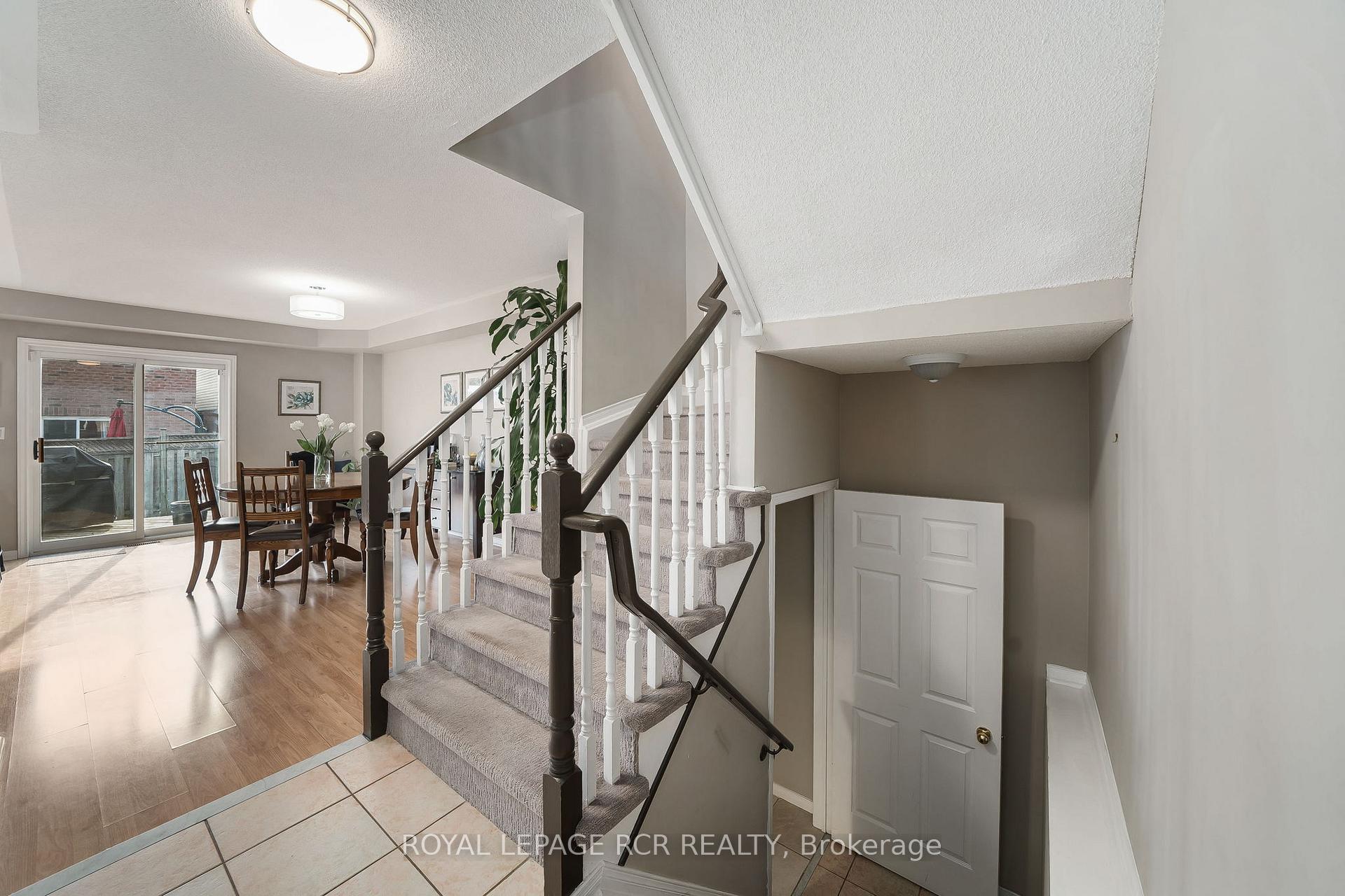 Photo 10 of 160 Landsbridge Street, Caledon, Bolton East — HOMEH