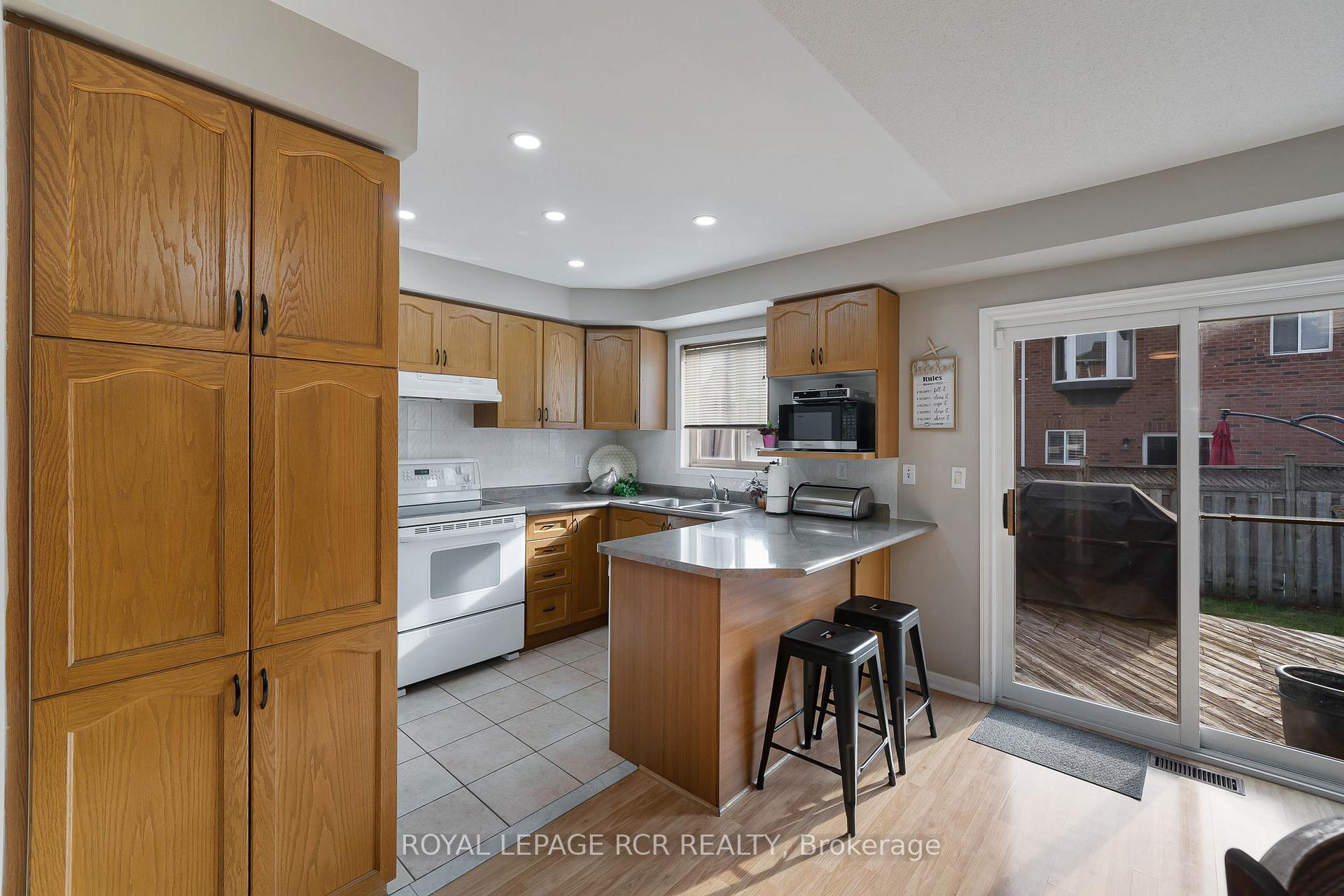 Photo 16 of 160 Landsbridge Street, Caledon, Bolton East — HOMEH