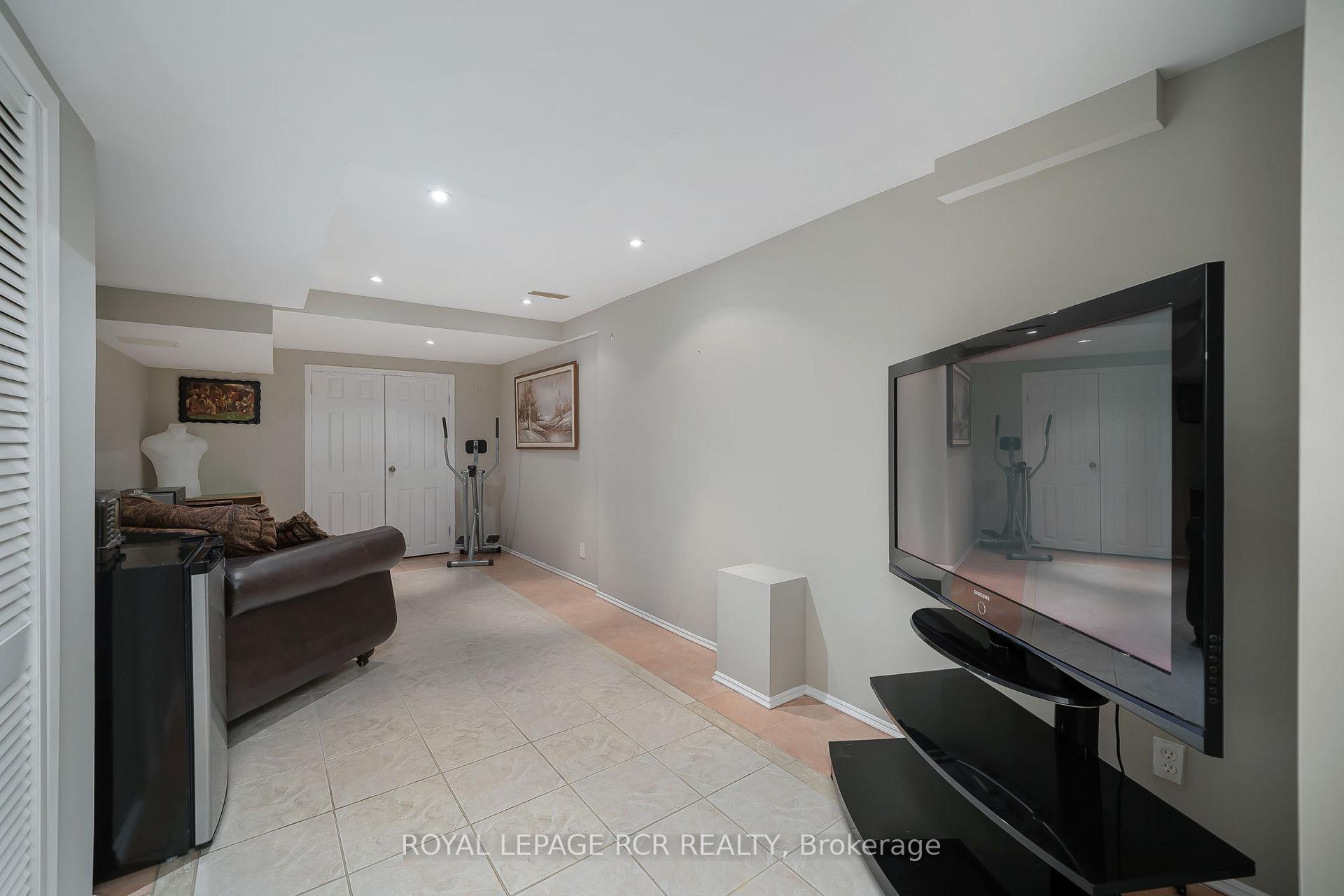 Photo 25 of 160 Landsbridge Street, Caledon, Bolton East — HOMEH