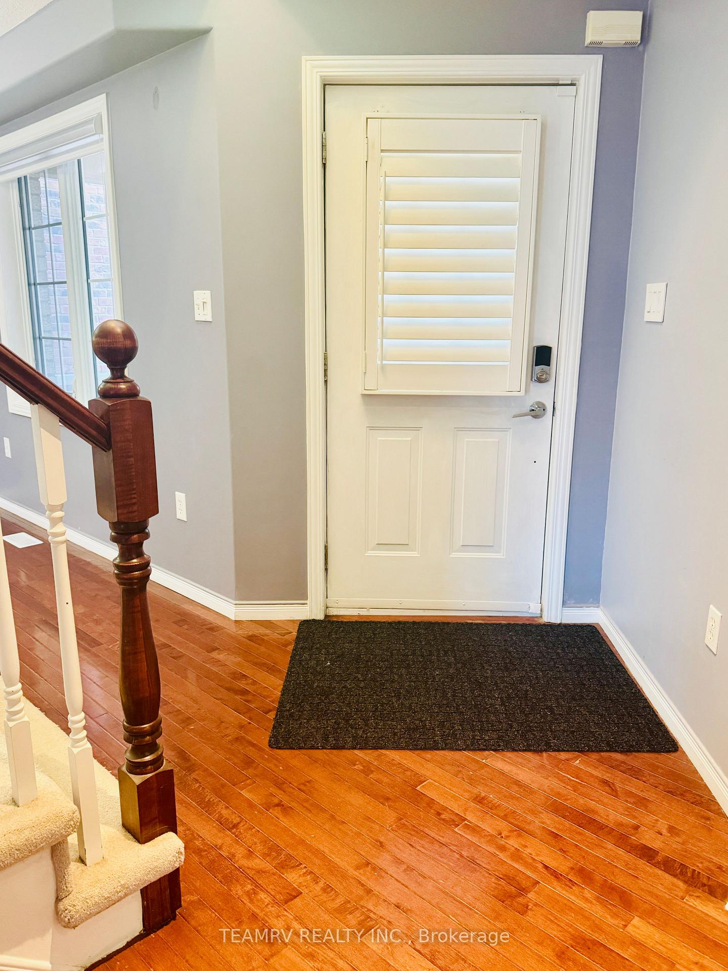 Photo 2 of 39 Bermuda Lane, Cambridge — HOMEH