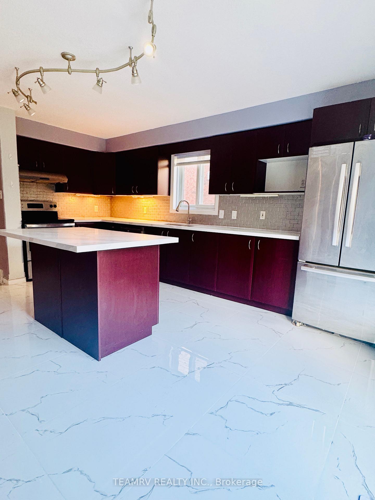 Photo 5 of 39 Bermuda Lane, Cambridge — HOMEH