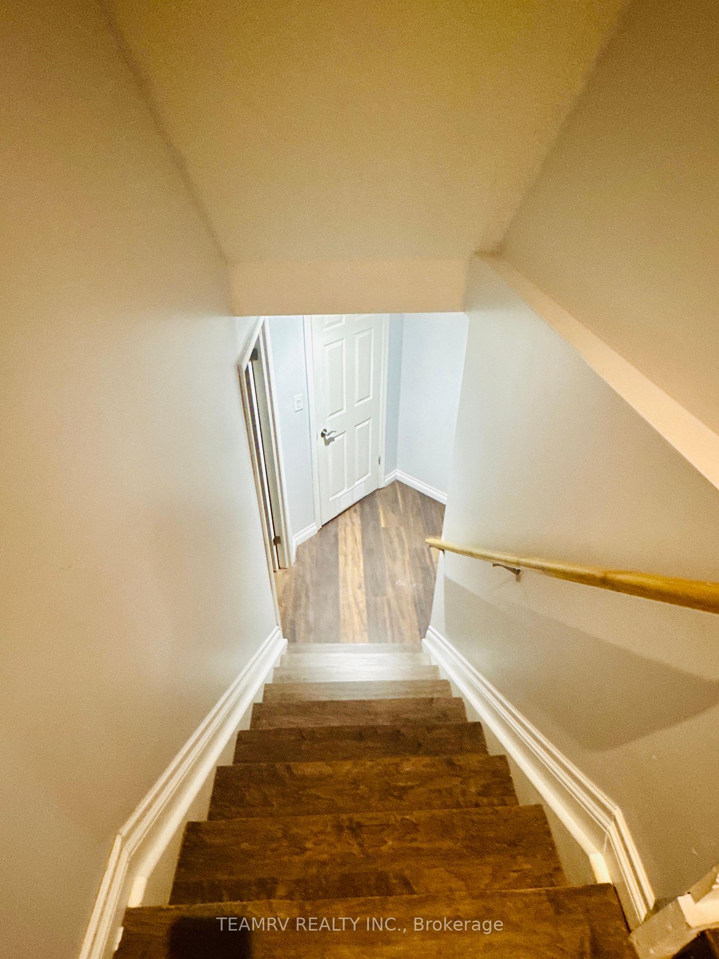 Photo 11 of 39 Bermuda Lane, Cambridge — HOMEH