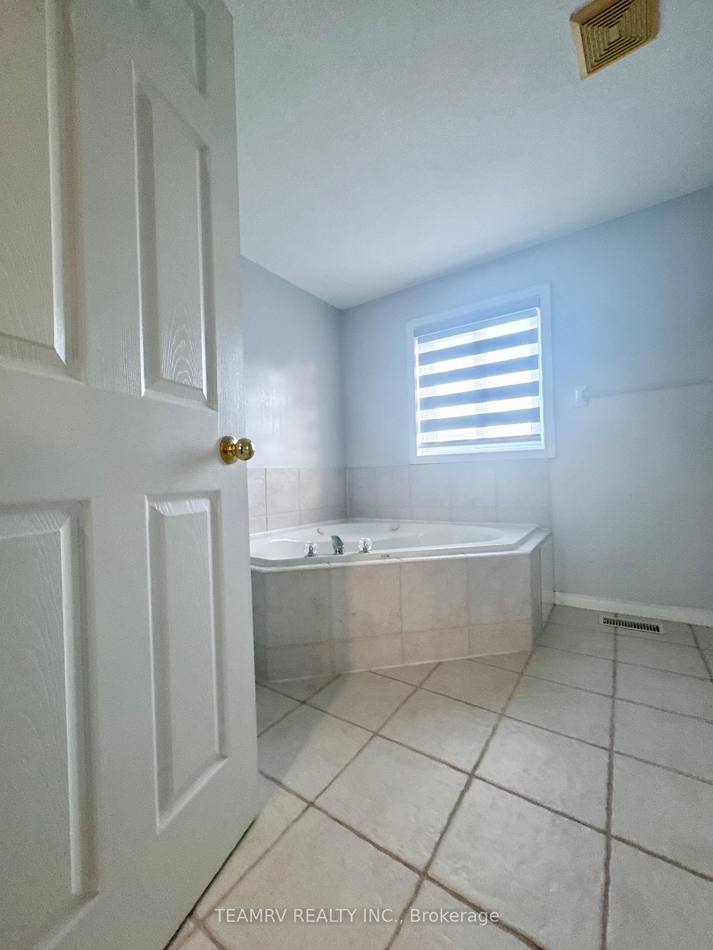 Photo 21 of 39 Bermuda Lane, Cambridge — HOMEH