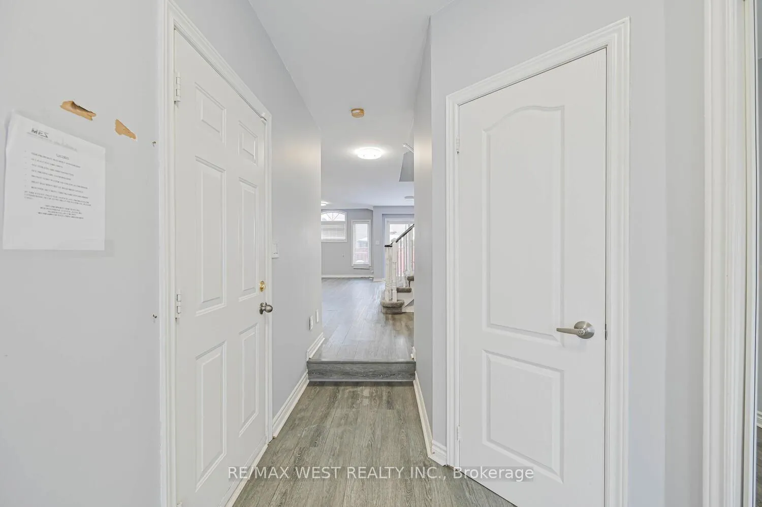 Photo 6 of 46 Woodhaven Drive, Brampton, Fletcher's Meadow — HOMEH