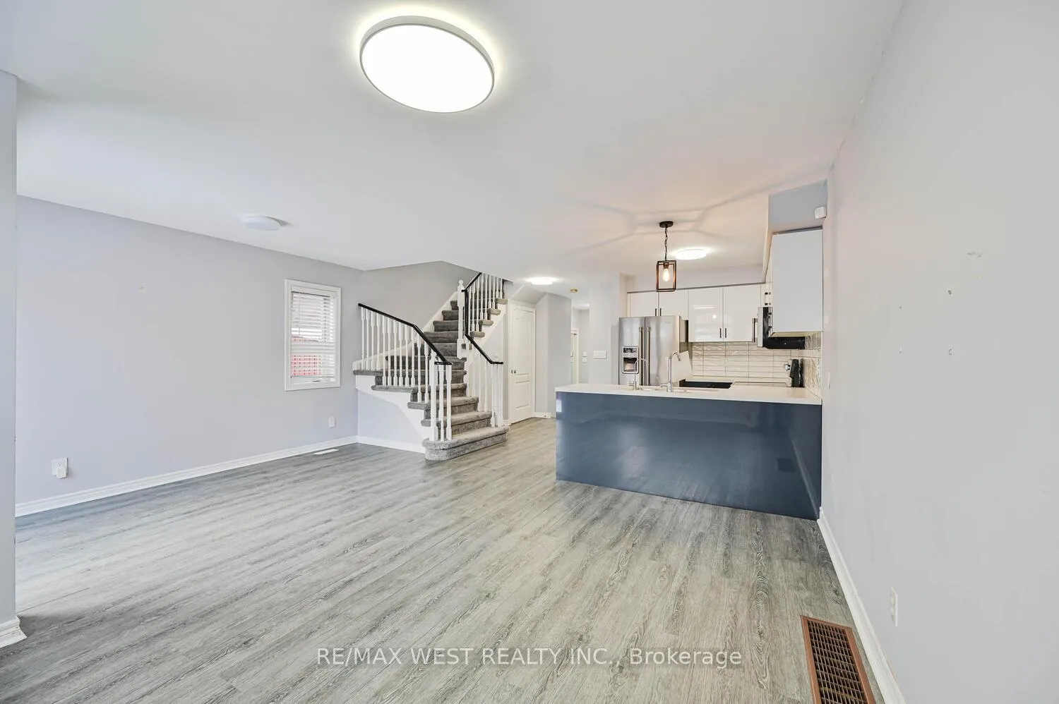 Photo 13 of 46 Woodhaven Drive, Brampton, Fletcher's Meadow — HOMEH