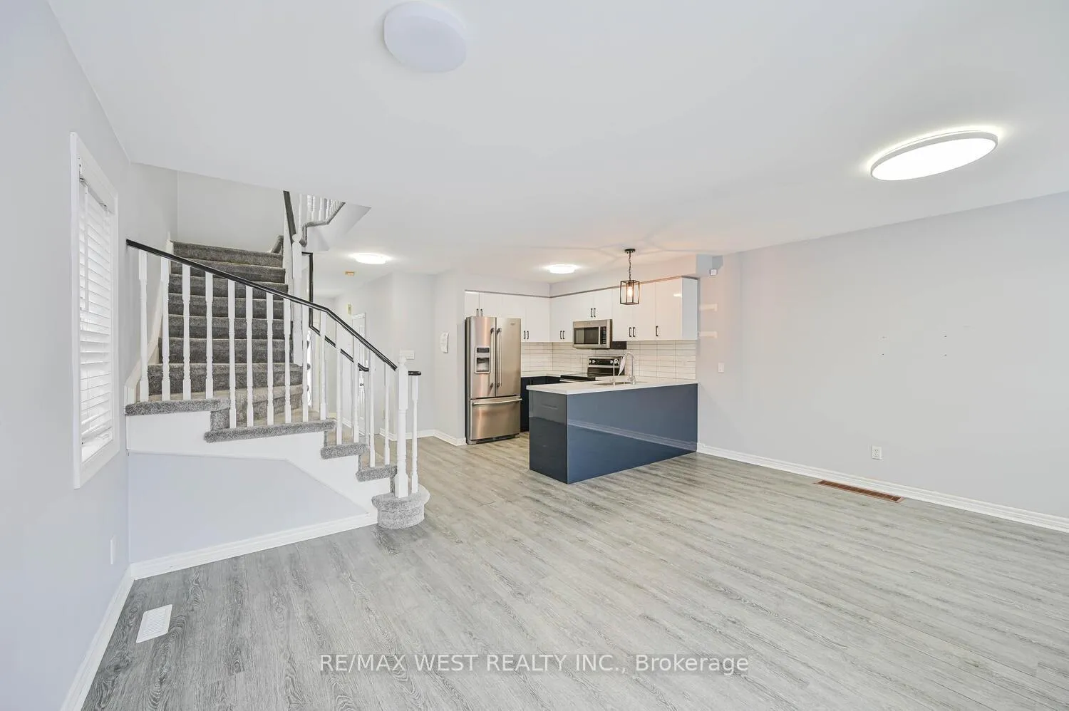 Photo 17 of 46 Woodhaven Drive, Brampton, Fletcher's Meadow — HOMEH