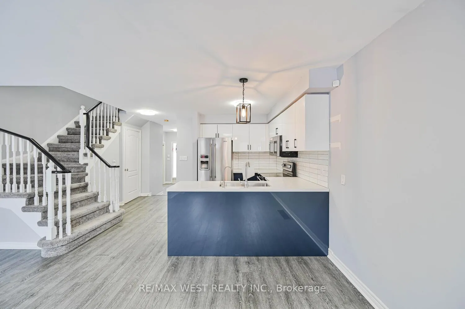 Photo 22 of 46 Woodhaven Drive, Brampton, Fletcher's Meadow — HOMEH