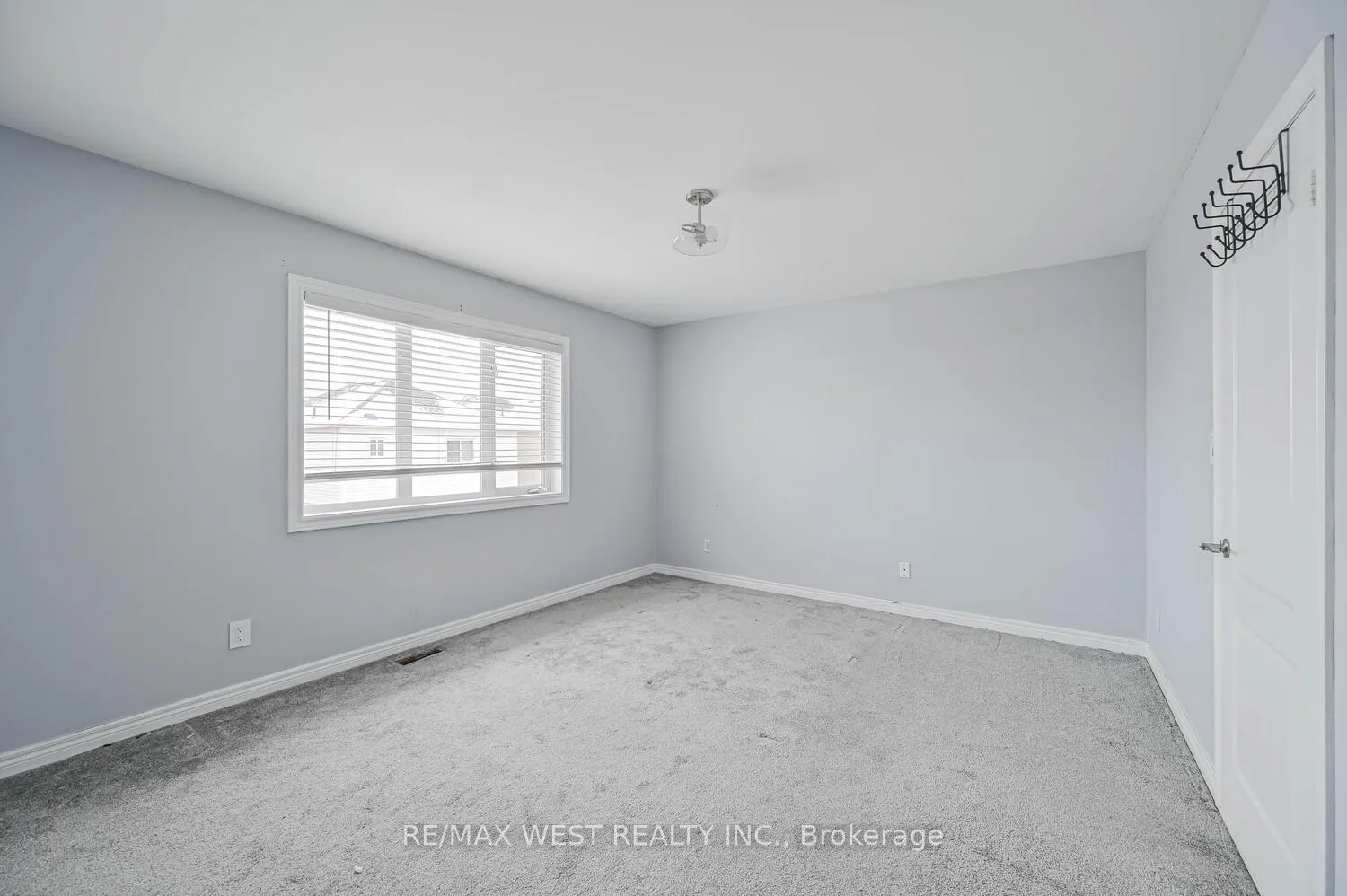 Photo 32 of 46 Woodhaven Drive, Brampton, Fletcher's Meadow — HOMEH
