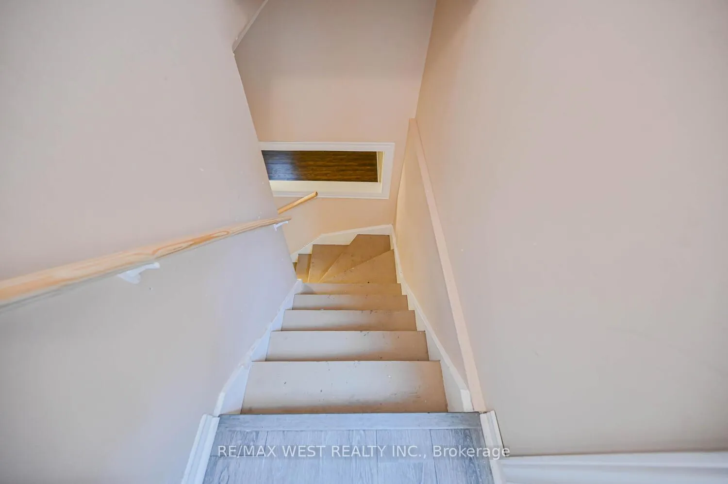 Photo 59 of 46 Woodhaven Drive, Brampton, Fletcher's Meadow — HOMEH