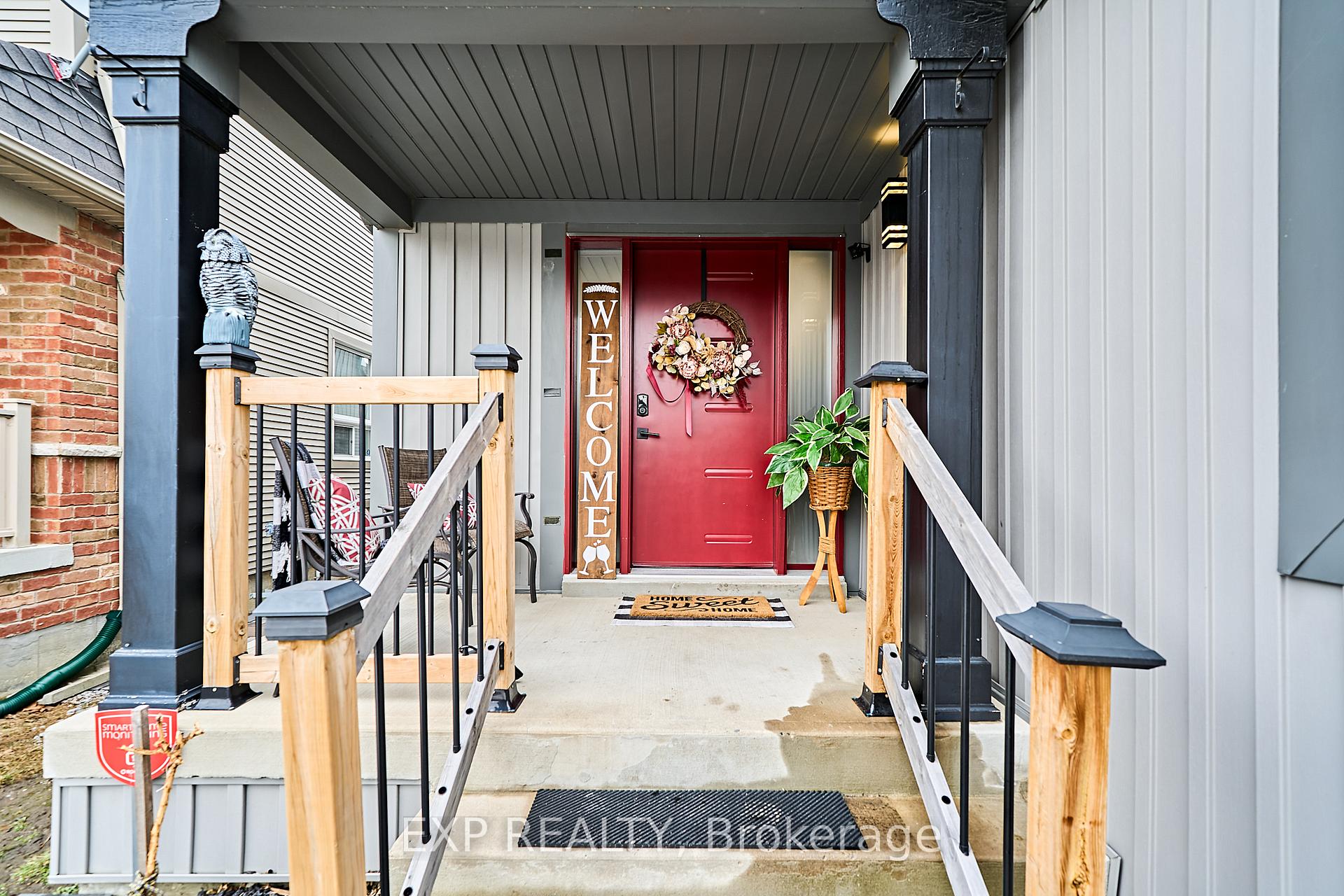 Photo 4 of 27 Darryl Caswell Way, Clarington, Bowmanville — HOMEH