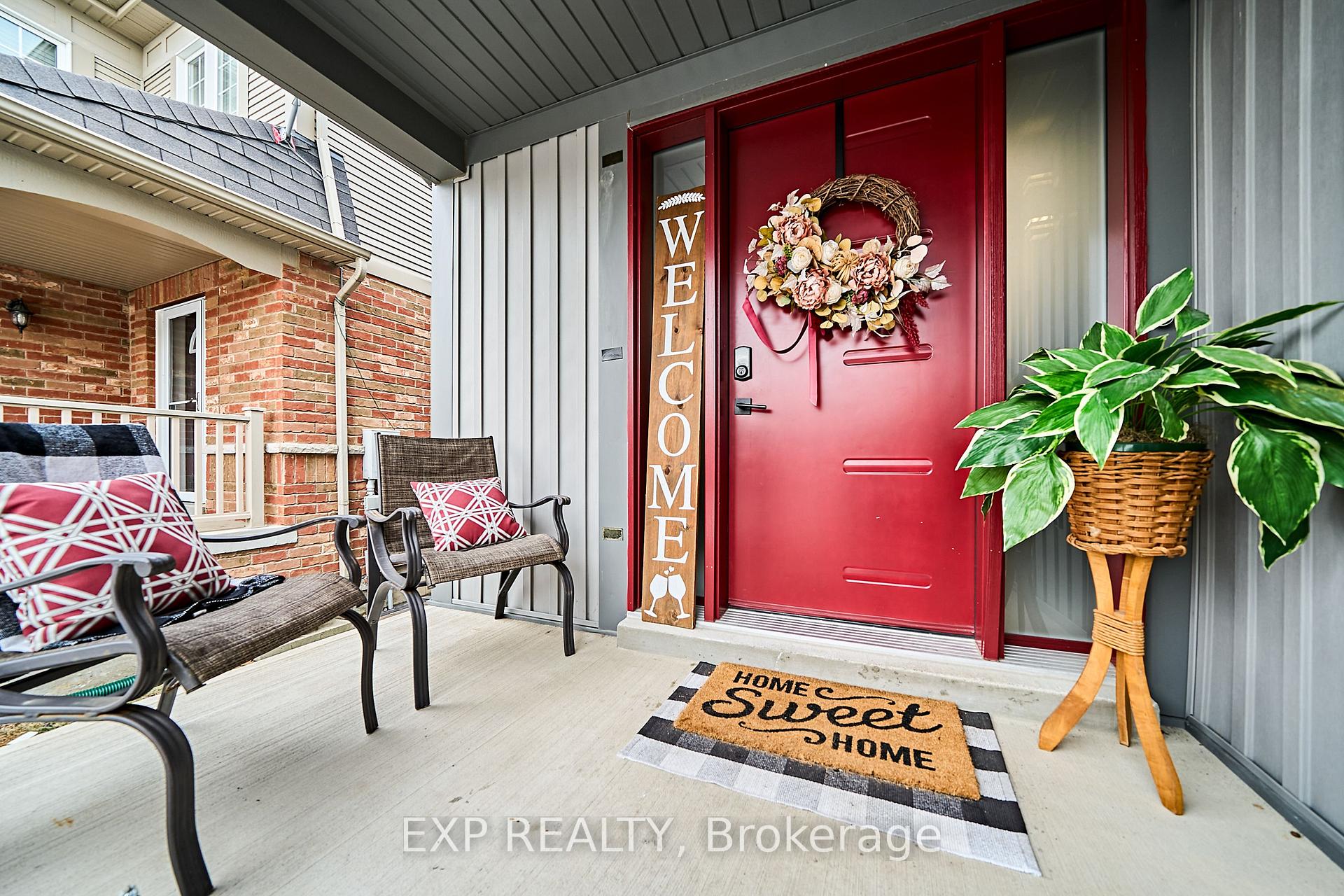 Photo 5 of 27 Darryl Caswell Way, Clarington, Bowmanville — HOMEH